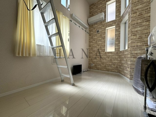 ユナイト港南サイレンスターの居間・リビング