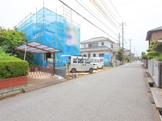 【前面道路含む現地写真】