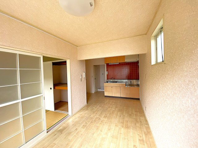 ユニハイツD棟の居間・リビング