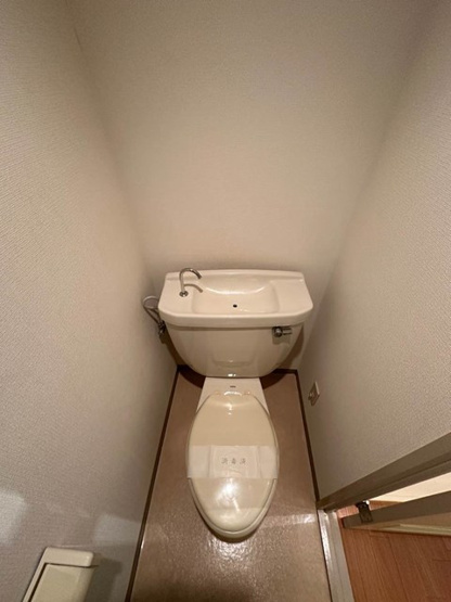 【トイレ】 | 日吉パフィオマンション | 人気のバストイレ別です♪トイレが独立していると使いやすいですよね☆
