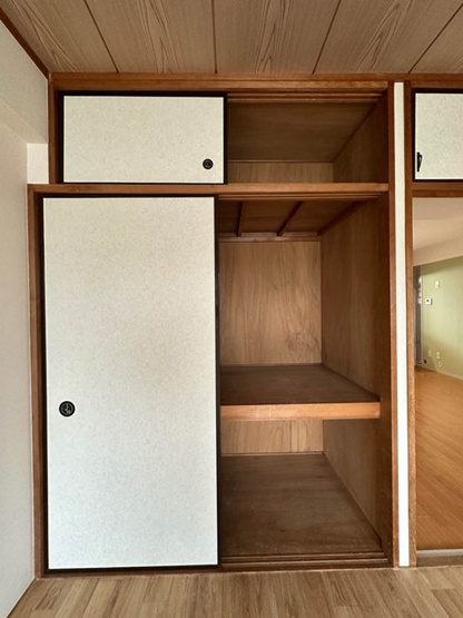 【収納】 | 日吉パフィオマンション | 洋室6帖のお部屋にある収納スペースです！高さがある収納スペースでかさ張るお荷物もすっきり！