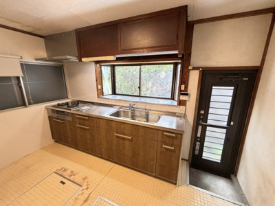 【居間・リビング】 | 長田区西山町4丁目戸建