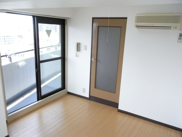 DETOM-1一条通の居間・リビング