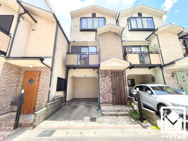 伏見区下鳥羽南円面田町の外観