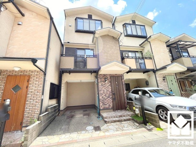 伏見区下鳥羽南円面田町の外観