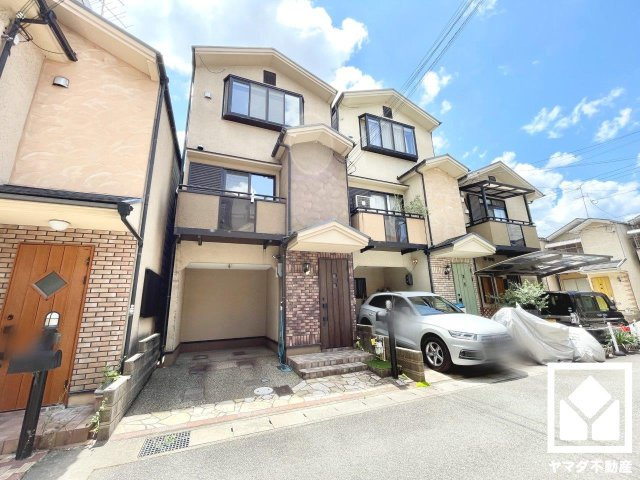 伏見区下鳥羽南円面田町の外観