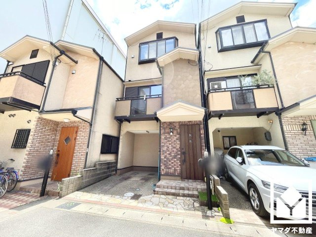 伏見区下鳥羽南円面田町の外観