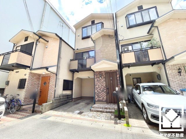 伏見区下鳥羽南円面田町の外観