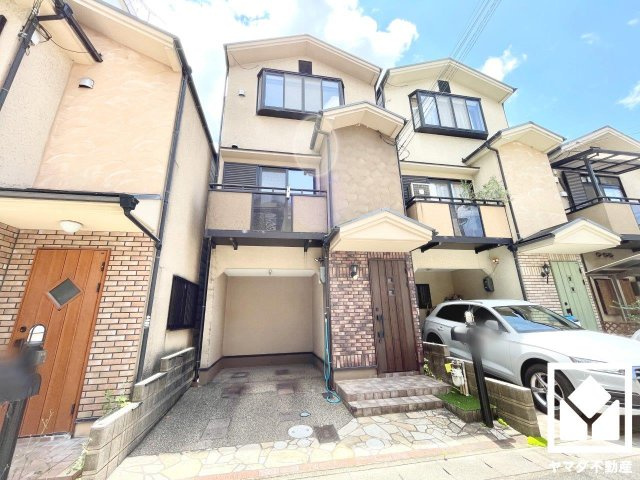 伏見区下鳥羽南円面田町の外観