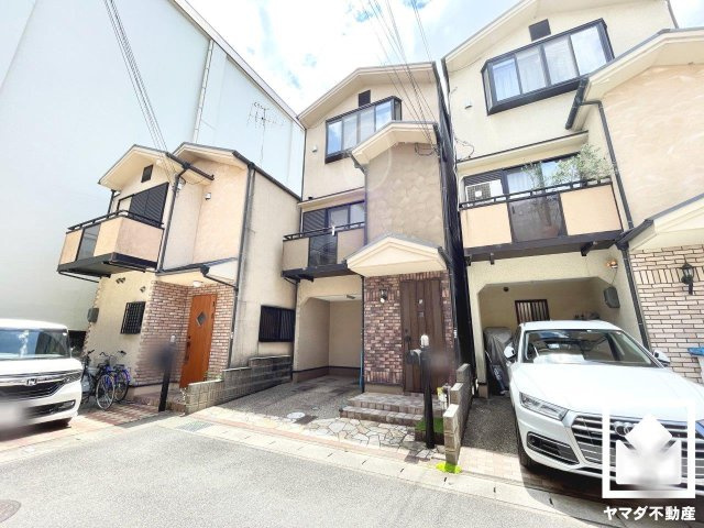 伏見区下鳥羽南円面田町の外観