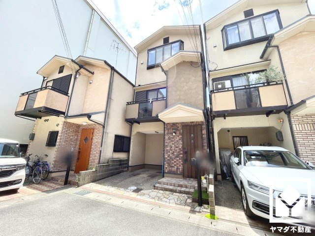 伏見区下鳥羽南円面田町の外観