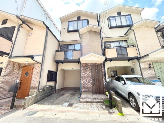 伏見区下鳥羽南円面田町の外観