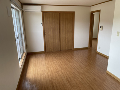 【居間・リビング】 | リバーサイドヴィラ東館