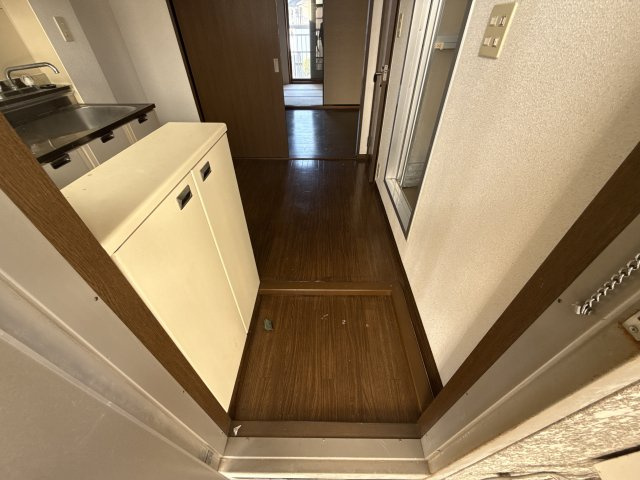 シティハイツ大塩の玄関