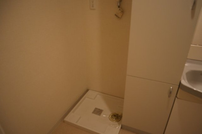 【設備】 | 元今泉レジデンス | 洗濯機置き場