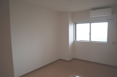 【洋室】 | 元今泉レジデンス | 6帖