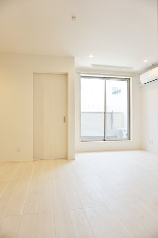 【居間・リビング】 | REGALESTサンメゾン栄生 | ※イメージ画像です