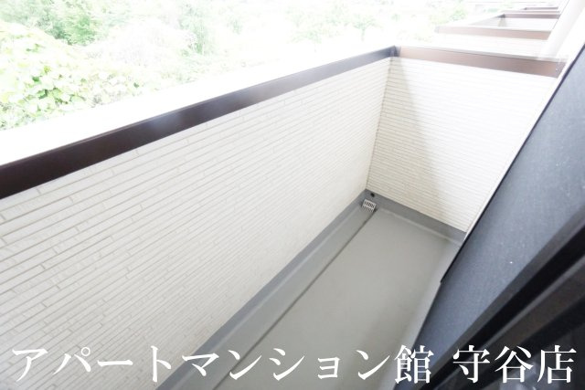 FAMILLEのバルコニー