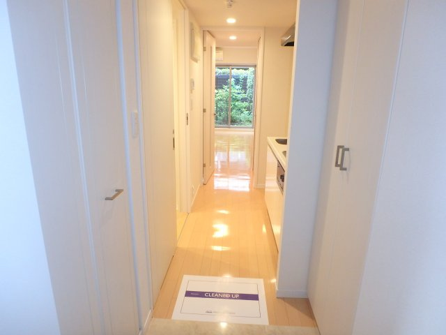 レジディア武蔵小杉の玄関|別部屋参考写真です