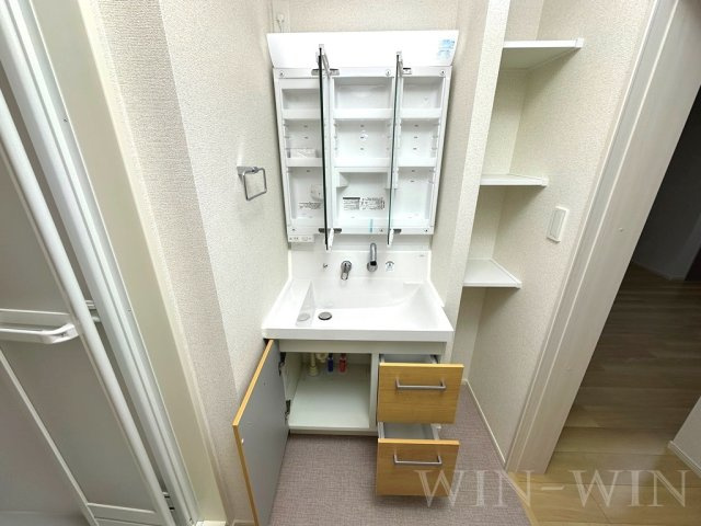 グレイスヴィラ若宮の独立洗面台