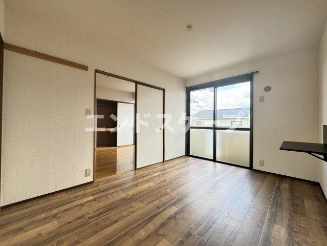 ビューグランドール　Ｂの居間・リビング|高崎、前橋、伊勢崎エリアのお部屋探しはエンドスケープまで！お客様の理想お聞かせ下さい♪