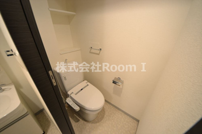 【トイレ】 | アドバンス大阪城レガーレ | 清潔感のあるトイレです