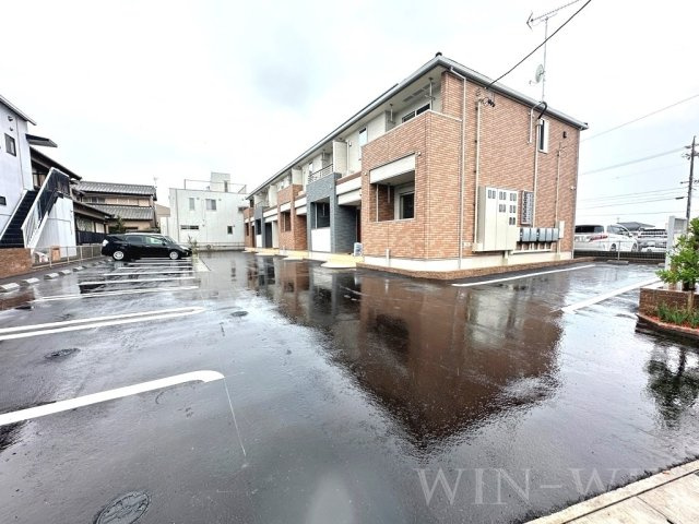 葵館の駐車場