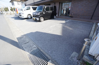 【駐車場】
