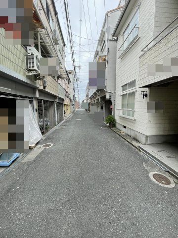 寝屋川市御幸東町　中古一戸建ての前面道路含む現地写真|前面道路含む現地写真です