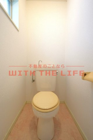 シャトレ津福本町【キャッシュバック対象】のトイレ|落ち着いた色調のトイレです