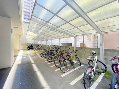 【その他共用部分】 | ソフィアコート光町 | 駐輪場は屋根があり、雨の日も困りません
