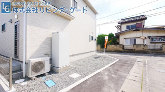 【駐車場】 | 建物北側に軽自動車1台分のスペース有り。