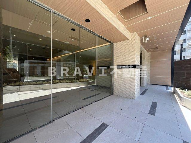 スプランディッド難波WESTⅡのエントランス|落ち着いたエントランスです