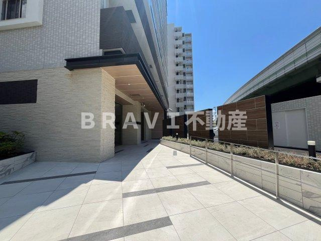 スプランディッド難波WESTⅡのエントランス|清潔なエントランスです