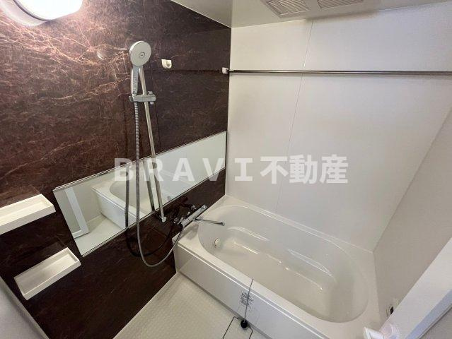 スプランディッド難波WESTⅡの浴室|ゆったり過ごせるお風呂です