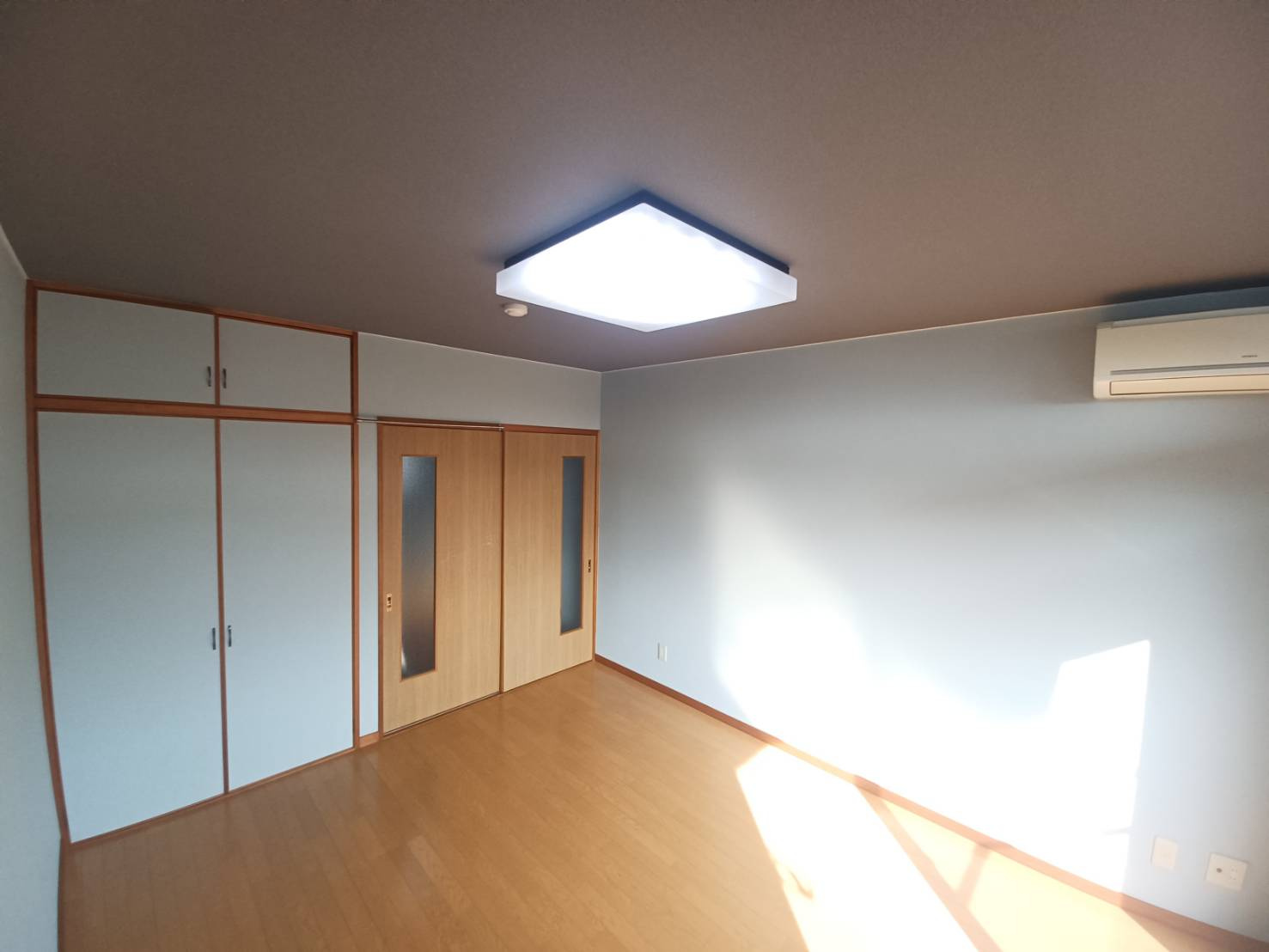 北浜ハイツの洋室