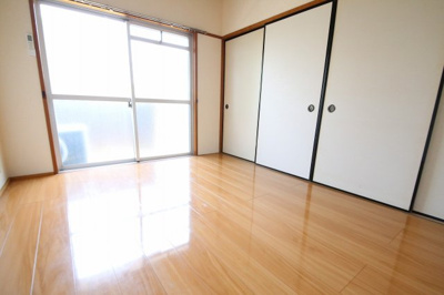 【居間・リビング】 | サンハイツ山中 | 北側洋室（1）