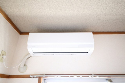 【設備】 | サンハイツ山中 | 北側洋室エアコン