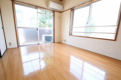 【居間・リビング】 | サンハイツ山中 | 南側洋室（4）