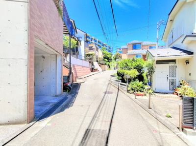 【前面道路含む現地写真】 | ◆◇前田町　新築戸建て◇◆ | ◆土・日・祝日は、当社スタッフによる現地案内会を実施しております。もちろん平日のご案内も可能です。お気軽にご相談ください！！