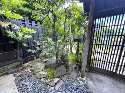 【庭】 | 紫野大徳寺町貸家