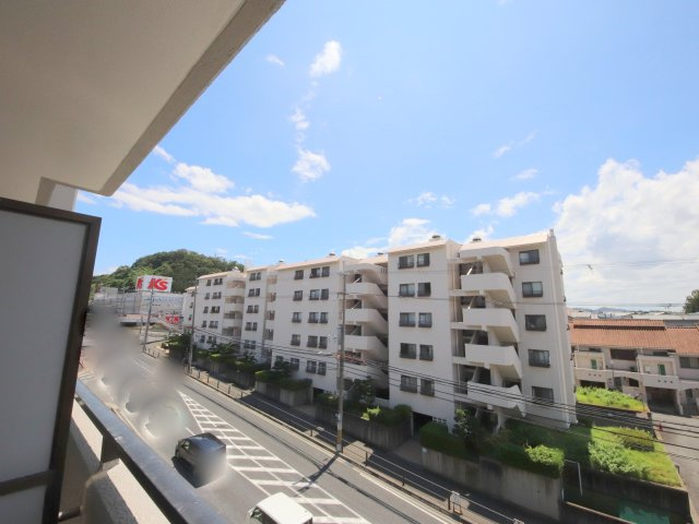 メゾン東生駒YD3番館の展望