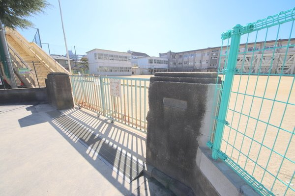 エクセレント河の周辺|小学校「奈良市立富雄北小学校まで664m」