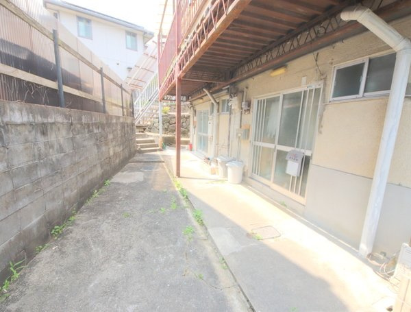 プラスハウスのエントランス