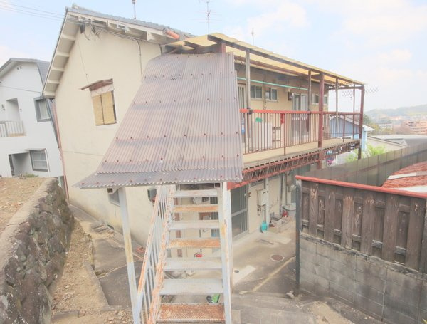 プラスハウスのエントランス