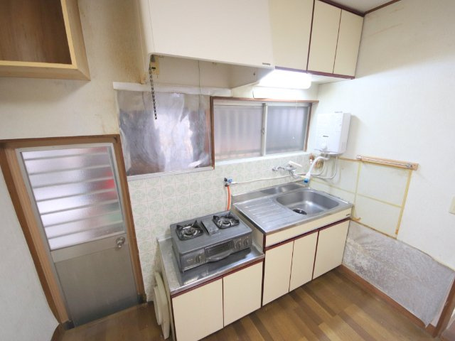 生駒市壱分町の一戸建てのキッチン