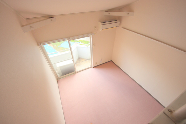 YOUハウスの居間・リビング