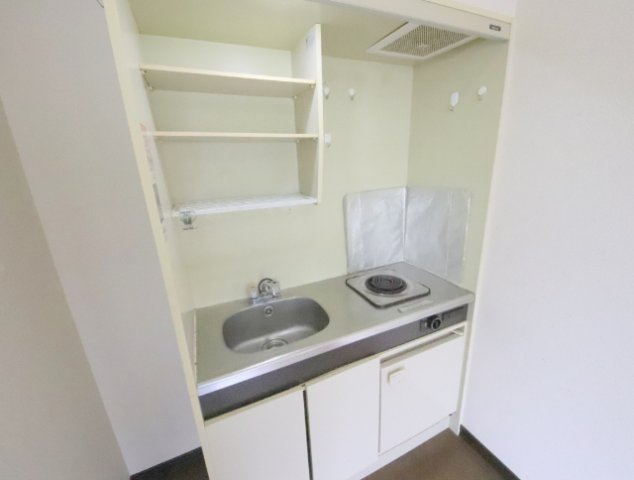 奈良市帝塚山２丁目のアパートのキッチン