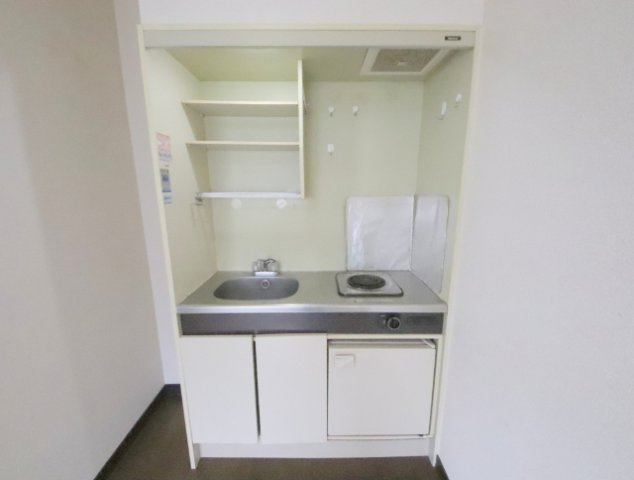 奈良市帝塚山２丁目のアパートのキッチン