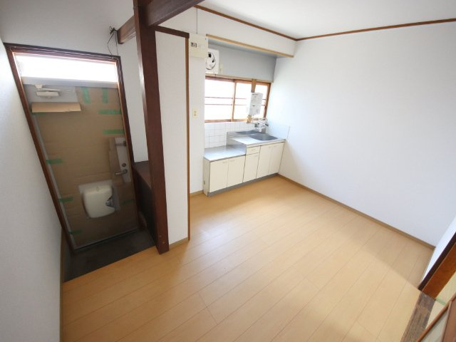 生駒市西旭ケ丘のテラスの居間・リビング